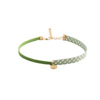 alliage de zinc Collier Tour de cou, avec cuir PU, Placage de couleur d'or, teints & styles différents pour le choix & pour femme, vert, 300mm pouce Vendu par sac