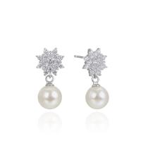 Silver Earring Zircon pavent Sterling, Argent sterling 925, avec Shell Pearl, flocon de neige, Placage de couleur argentée, avec earnut en plastique & pavé de micro zircon & pour femme Vendu par paire