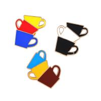 Broche bijoux de collier, alliage de zinc, tasse, Placage de couleur d'or, styles différents pour le choix & émail, plus de couleurs à choisir Vendu par lot