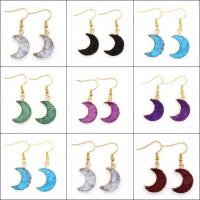 Boucle d'oreille dormeuses résine, agate quartz de glace, avec laiton, lune, Placage de couleur d'or, pour femme, plus de couleurs à choisir Vendu par paire