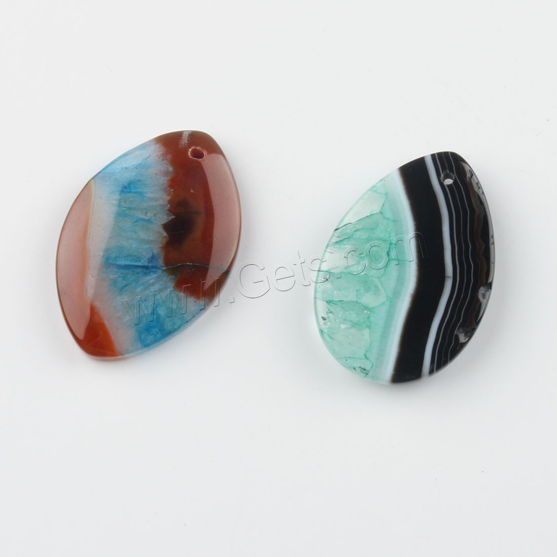 Pendentif Agate mixte, Couleur aléatoire, 37*36*7~46*31*7mm, Trou:Environ 2mm, Vendu par PC