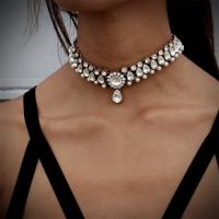 Mode Collier Choker, alliage de zinc, avec perle de plastique, Placage, bijoux de mode & pour femme, plus de couleurs à choisir, protéger l'environnement, sans nickel, plomb et cadmium Vendu par brin