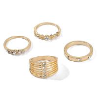 Zink-Legierung Ring Set, Zinklegierung, goldfarben plattiert, 4 Stück & für Frau & mit Strass, 15mm, Größe:10.5, 4PCs/setzen, verkauft von setzen