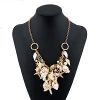 Zinc Alloy Necklace, with Trumpet Shell, gold color plated, for woman Approx 18.9 Inch 