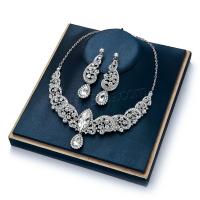 ensembles de bijoux de mode en alliage zinc, alliage de zinc, boucle d'oreille & collier, Placage, pour femme & avec strass, couleur métallique plaquée, protéger l'environnement, sans nickel, plomb et cadmium Environ 20.07 pouce, Vendu par fixé