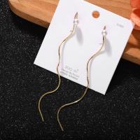 Boucle d'oreille en alliage de zinc en plastique perle, Placage de couleur d'or, pour femme, doré Vendu par paire