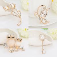 Zinc Alloy Jewelry Brooch, with Rhinestone, plated & micro pave rhinestone & for woman 32*60mm 