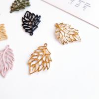 Pendentifs feuilles en alliage de zinc , résine, DIY, plus de couleurs à choisir Vendu par PC