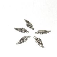 Colgantes de Aleación de Zinc en Forma Hoja, chapado en color de plata antigua, Bricolaje, 13*11*2mm, agujero:aproximado 1mm, aproximado 1011PCs/KG, Vendido por KG