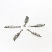 Colgantes de Aleación de Zinc en Forma Hoja, chapado en color de plata antigua, Bricolaje, 11*10*3mm, agujero:aproximado 1mm, aproximado 203PCs/KG, Vendido por KG