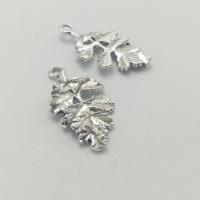 Pendentifs feuilles en alliage de zinc , Plaqué de couleur d'argent, DIY Vendu par PC