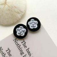 Pendientes de Perno de Aleación de Zinc, Flor, barniz de secado al horno, para mujer, en blanco y negro, 25mm, Vendido por UD