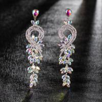 Boucle d'oreille goutte laiton strass, avec strass, fleur, Placage, bijoux de mode & pour femme & avec strass, argent, 140*31uff4duff4d, Vendu par paire