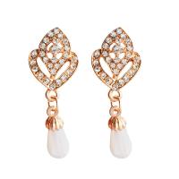 Boucle d'oreille en alliage de zinc en plastique perle, avec perle de plastique, Placage de couleur d'or, pour femme & avec strass, blanc Vendu par paire