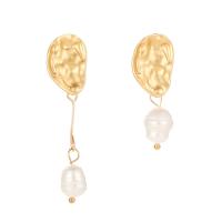 Pendientes asimétricos, aleación de zinc, con Perlas cultivadas de agua dulce, chapado en color dorado, para mujer, Blanco, Vendido por Par