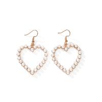 Boucle d'oreille en alliage de zinc en plastique perle, avec perle de plastique, Placage, bijoux de mode, plus de couleurs à choisir, 5.2cmX3.7cmuff0c3.7cmX3.8cm, Vendu par paire