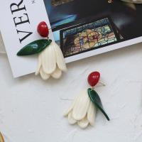 Boucle d'oreille dormeuses résine, avec laiton, Tulip, Placage de couleur d'or, styles différents pour le choix & pour femme, blanc Vendu par paire