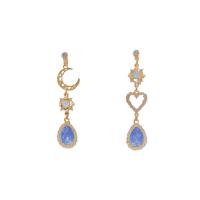 Boucles d'oreilles asymétriques, alliage de zinc, avec strass & plastique, 925 thaïlande argent sterling puce boucle d'oreille, Placage de couleur d'or, pour femme & avec zircone cubique, bleu Vendu par paire