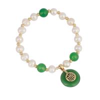 bracelet en laiton de perle d'eau douce cultivée, avec perle d'eau douce cultivée & cristal, Placage de couleur d'or, élastique & pour femme, blanc, 5mm Environ 17 cm, Vendu par PC