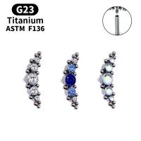 Acier titane piercing oreille, Motif géométrique, normes différentes pour le choix & pavé de micro zircon & pour femme, plus de couleurs à choisir, Vendu par PC