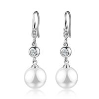 Pendiente de gota de perlas de plata esterlina, Plata de ley 925, con Shell Pearl, Esférico, micro arcilla de zirconia cúbica & para mujer, 12x45mm, Vendido por Par