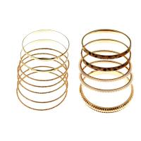 Brazalete de Aleación de Zinc, con Perlas plásticas, chapado en color dorado, 12 piezas & diferentes estilos para la opción & para mujer, 70mm, Vendido por Set