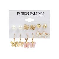 aleación de zinc Aretes, con Perlas plásticas & Acrílico, chapado en color dorado, para mujer & esmalte, 0.9cm,0.8cm,1cm,2.3cm,2.6cm, Vendido por Set