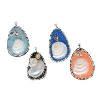 Trompette Shell pendentif en laiton, avec argile & coquille de trompette & résine, plus de couleurs à choisir Vendu par PC