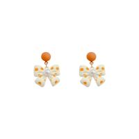 Boucle d'oreille en alliage de zinc en plastique perle, avec perle de plastique, Noeud papillon, Placage de couleur d'or, Tole Paintng & Style coréen & pour femme Vendu par paire