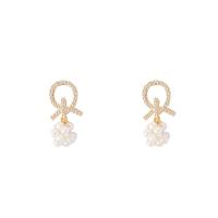 Boucle d'oreille en alliage de zinc en plastique perle, avec perle de plastique, Placage de couleur d'or, pour femme & avec strass & creux, 25mm, Vendu par paire