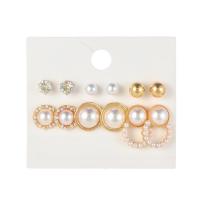 alliage de zinc Stud Set, avec perle de plastique, Placage de couleur d'or, 6 pièces & pour femme & avec strass, 8mm, 14mm, 26mm, Vendu par fixé