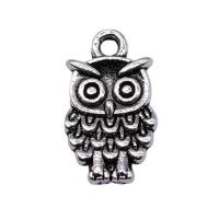 Pendentifs animaux en alliage de zinc, hibou, Placage de couleur argentée, bijoux de mode, argent Vendu par PC