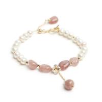 Bracelets de perles, perle d'eau douce cultivée, avec Strawberry Quartz & alliage de zinc, pour femme, blanc, 6-7mm Environ 7.6 pouce, Vendu par PC