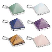 pendentif en alliage zinc à gemme , pierre gemme, avec alliage de zinc, Pyramidal, Placage de couleur argentée, différents matériaux pour le choix, plus de couleurs à choisir Vendu par PC