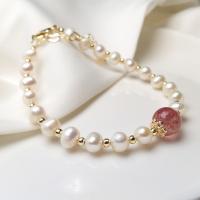 bracelet en laiton de perle d'eau douce cultivée, avec Strawberry Quartz & laiton, Rond, Placage de couleur d'or, pour femme, couleurs mélangées .09 pouce, Vendu par PC