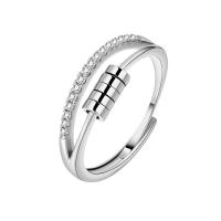 laiton Ouvrir Bague, Placage de couleur argentée, pavé de micro zircon & pour femme, argent, 5.5mm, Vendu par PC