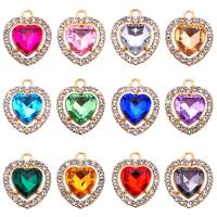 Colgantes de diamantes de imitación de la aleación de zinc, con Taladro de vidrio, Corazón, chapado en color dorado, Joyería, más colores para la opción, 15x19mm, aproximado 100PCs/Bolsa, Vendido por Bolsa