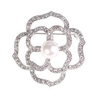 Broche de diamantes de imitación de la aleación de Zinc, con Perlas plásticas, Flor, chapado en color de platina, para mujer & con diamantes de imitación & hueco, 40x40mm, 10PCs/Grupo, Vendido por Grupo