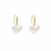 Boucle d'oreille en alliage de zinc en plastique perle, avec perle de plastique, coeur, bijoux de mode & pavé de micro zircon & pour femme Vendu par paire