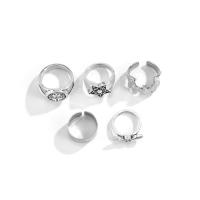 En alliage de zinc Bague, Placage de couleur platine, 5 pièces & pour homme, 16mm, 19mm .5-9, Vendu par fixé