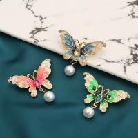 Broche émail, alliage de zinc, avec perle de plastique, papillon, Placage de couleur d'or, pour femme & avec strass, plus de couleurs à choisir Vendu par lot