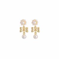 Boucle d'oreille en alliage de zinc en plastique perle, avec perle de plastique, Noeud papillon, Placage de couleur d'or, pour femme & creux Vendu par paire