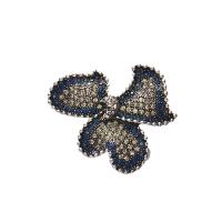 Broche de diamantes de imitación de la aleación de Zinc, con Checo & Perlas plásticas, Flor, chapado, diferentes estilos para la opción & para mujer & hueco, 30-60mm, 10PCs/Grupo, Vendido por Grupo