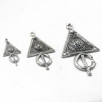 Zinc Alloy Jewelry Pendants, Triangle, antique silver color plated, DIY 