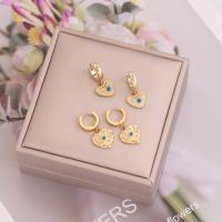 Aro aro gota pendiente, Partículas de acero, Corazón, chapado en color dorado, diferentes estilos para la opción & micro arcilla de zirconia cúbica & para mujer, 30x10mm, Vendido por UD