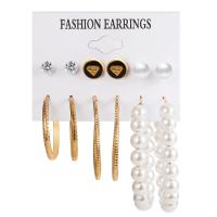 Boucle d'oreille en alliage de zinc en plastique perle, avec perle de plastique, 6 pièces & bijoux de mode & pour femme & avec strass, Vendu par fixé