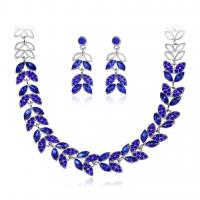 Strass Zink Legierung Schmuck Set, Zinklegierung, Ohrring & Halskette, mit Kristall, mit Verlängerungskettchen von 7cm, Blatt, plattiert, drei Stücke & Modeschmuck & für Frau & mit Strass, keine, 62x14mm,14x37mm, Länge:40 cm, verkauft von setzen