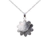 Natürliche Achat Anhänger Druzy, Eisquarz Achat, mit Messing, Blume, silberfarben plattiert, unisex, grau, 25x25mm, verkauft von PC