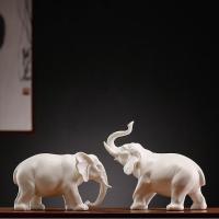 Porcelaine blanche décoration d'objet artisanal, éléphant, fait à la main, pour la maison et le bureau & styles différents pour le choix, Vendu par PC