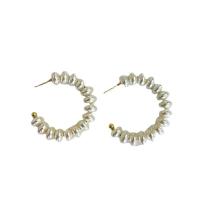 Boucle d'oreille en alliage de zinc en plastique perle, perle de plastique, avec alliage de zinc, beignet, Placage de couleur d'or, bijoux de mode & pour femme, blanc, 45mm, Vendu par paire